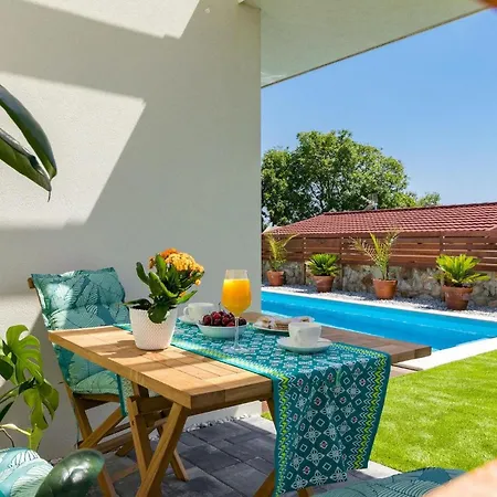 Cubic Будинок відпочинку Пула