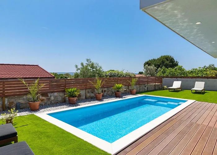 Cubic Tatil Evi Pula